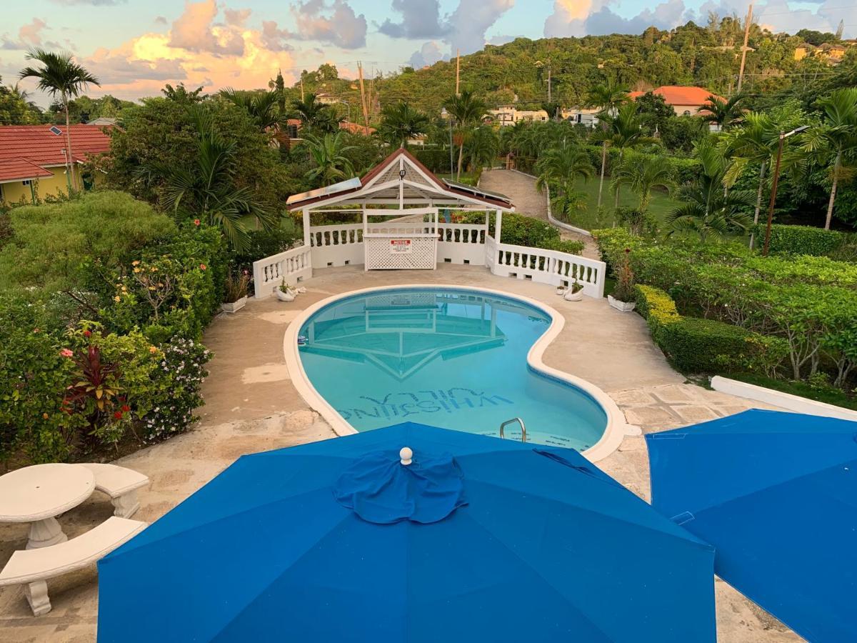 Whistling Villa Runaway Bay Exterior foto
